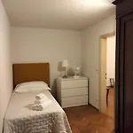 Strategic 2Br Apartment
