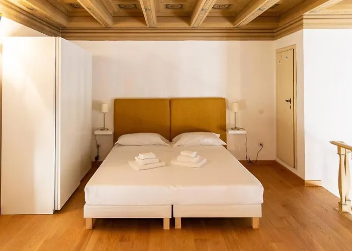 Strategic 2Br Apartment